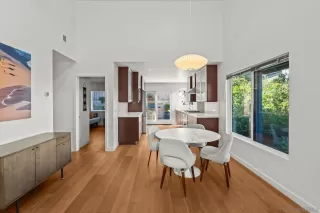 Photo #4: 250042826 Listing 