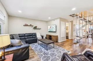 Photo #4: 250042864 Listing