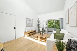 Photo #4: 250042866 Listing