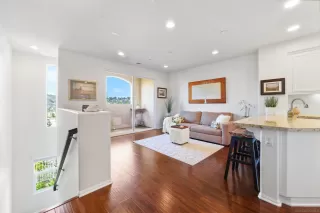 Photo #1: 250042891 Listing