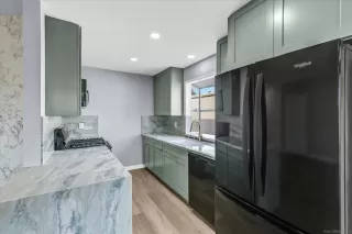 Photo #6: 250042921 Listing