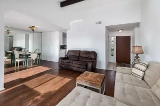 Photo #4: 250042934 Listing