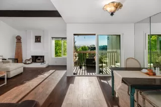 Photo #6: 250042934 Listing