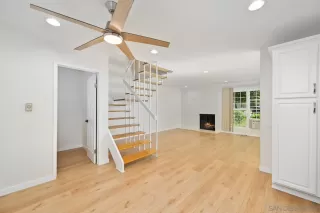 Photo #2: 250042942 Listing