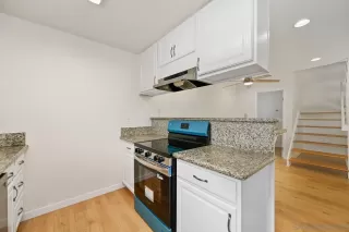 Photo #6: 250042942 Listing