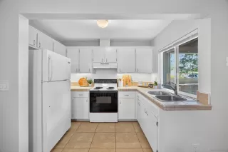 Photo #4: 250042944 Listing