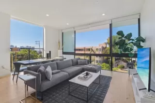 Photo #3: 250042949 Listing