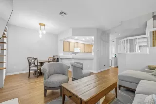 Photo #5: 250042956 Listing