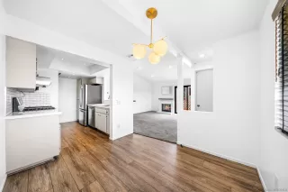 Photo #2: 250042958 Listing