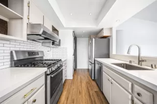 Photo #5: 250042958 Listing