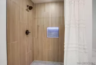 Photo #6: 250042966 Listing