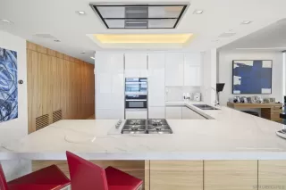 Photo #5: 250042983 Listing