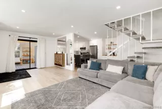 Photo #1: 250042996 Listing