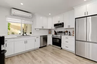 Photo #4: 250042996 Listing