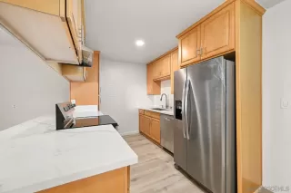 Photo #2: 250042998 Listing