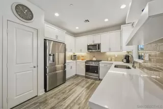 Photo #5: 250043003 Listing