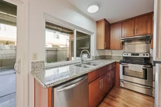 Photo #1: 250043028 Listing 