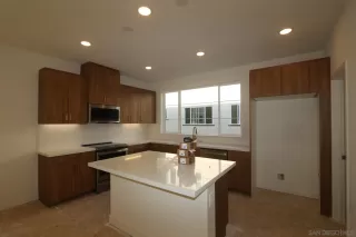 Photo #4: 250043038 Listing