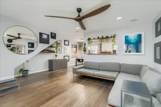 Photo #3: 250043049 Listing