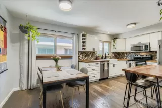 Photo #6: 250043049 Listing