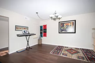 Photo #4: 250043144 Listing