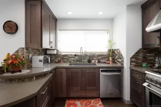 Photo #6: 250043184 Listing