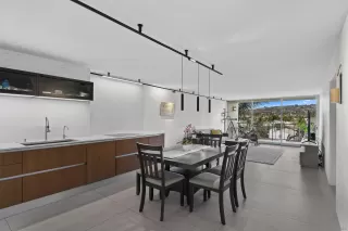 Photo #1: 250043251 Listing 