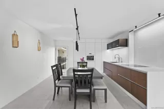 Photo #5: 250043251 Listing 