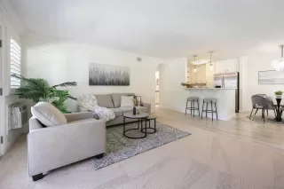 Photo #3: 250043276 Listing