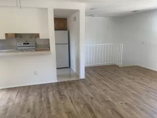 Photo #3: 250043341 Listing