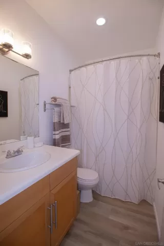 Photo #5: 250043370 Listing