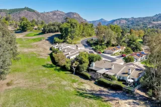 Photo #2: 250043375 Listing