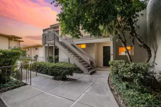 Photo #4: 250043409 Listing