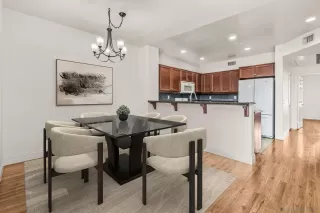 Photo #4: 250043418 Listing