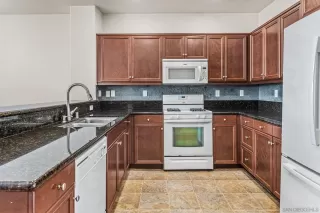 Photo #6: 250043418 Listing