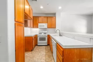 Photo #2: 250043426 Listing