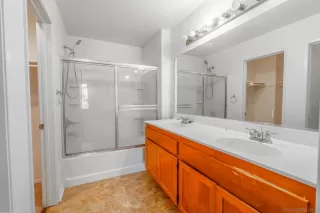 Photo #4: 250043426 Listing