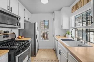 Photo #3: 250043427 Listing