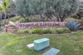 Browse active condo listings in THE SUMMIT AT EASTLAKE