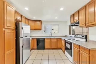 Photo #6: 250043458 Listing