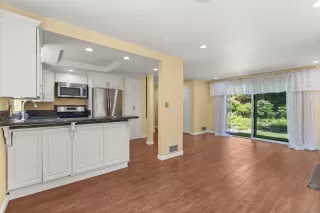 Photo #4: 250043460 Listing