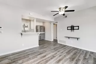 Photo #5: 250043468 Listing