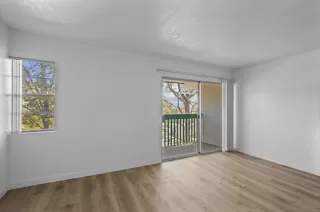 Photo #6: 250043478 Listing