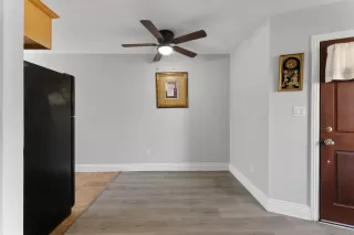 Photo #3: 250043501 Listing 