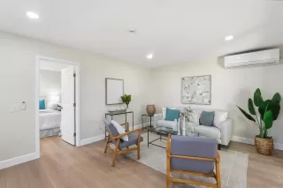 Photo #2: 250043521 Listing