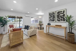 Photo #1: 250043526 Listing