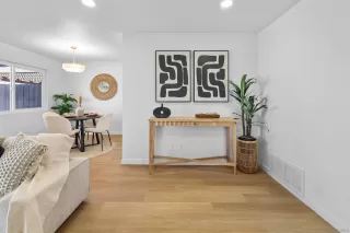 Photo #6: 250043526 Listing