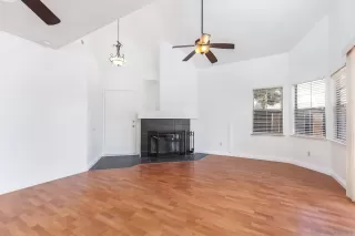 Photo #3: 250043529 Listing