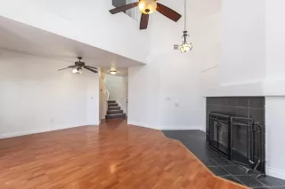 Photo #4: 250043529 Listing