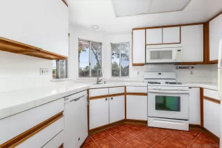 Photo #6: 250043529 Listing